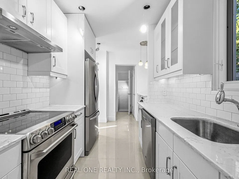 603 Spadina Rd
