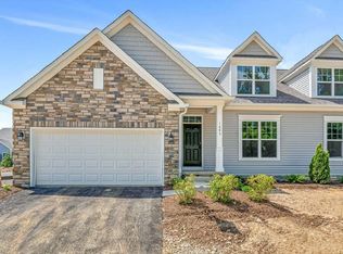 1683 Bookfield Ln, Grove City, OH 43123