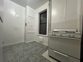 Rented by Astorian Realty Group LLC