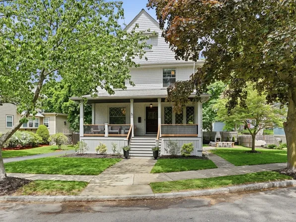 31 North Ave, Melrose, MA 02176