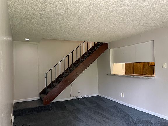 5th image of 223 E Woodhill Ave #C