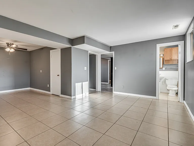 2520 SW 68th St — Photo 5
