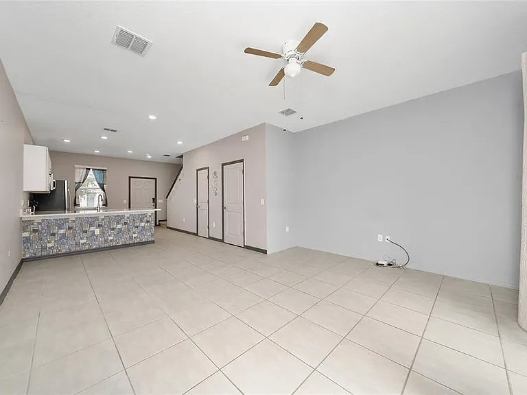 2060 Viewfinder St — Photo 5