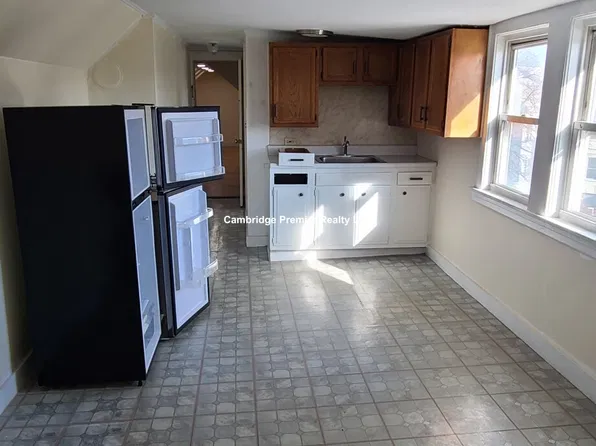 543 Broadway APT 3, Somerville, MA 02145