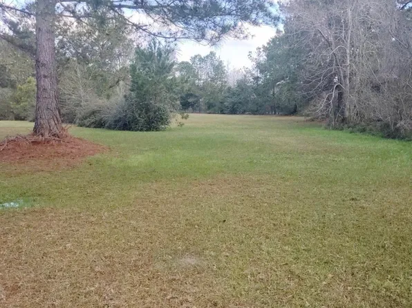 82 Retreat Ln, Green Pond, SC 29446
