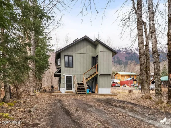 245 Main St, Girdwood, AK 99587
