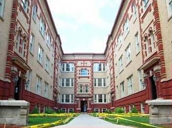 1st image of 5340 N Winthrop Ave APT 1S