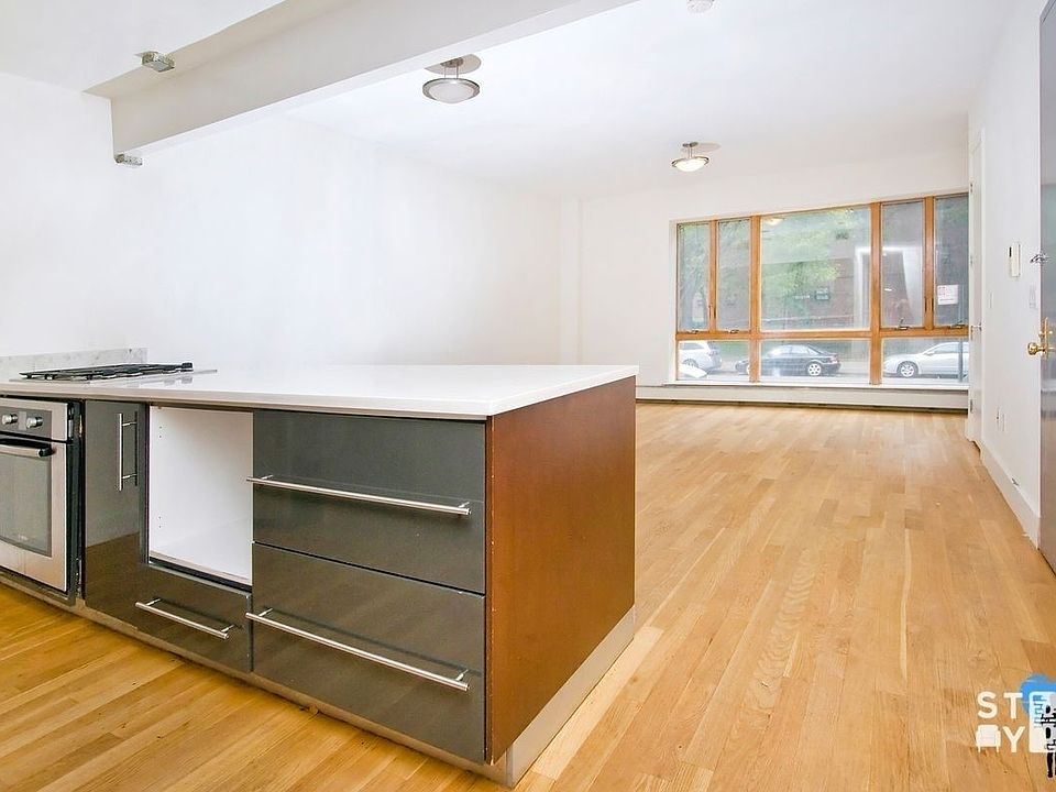 1st image of 587 Flushing Ave APT 6