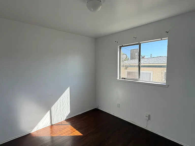 5935 Lake Murray Blvd — Photo 13