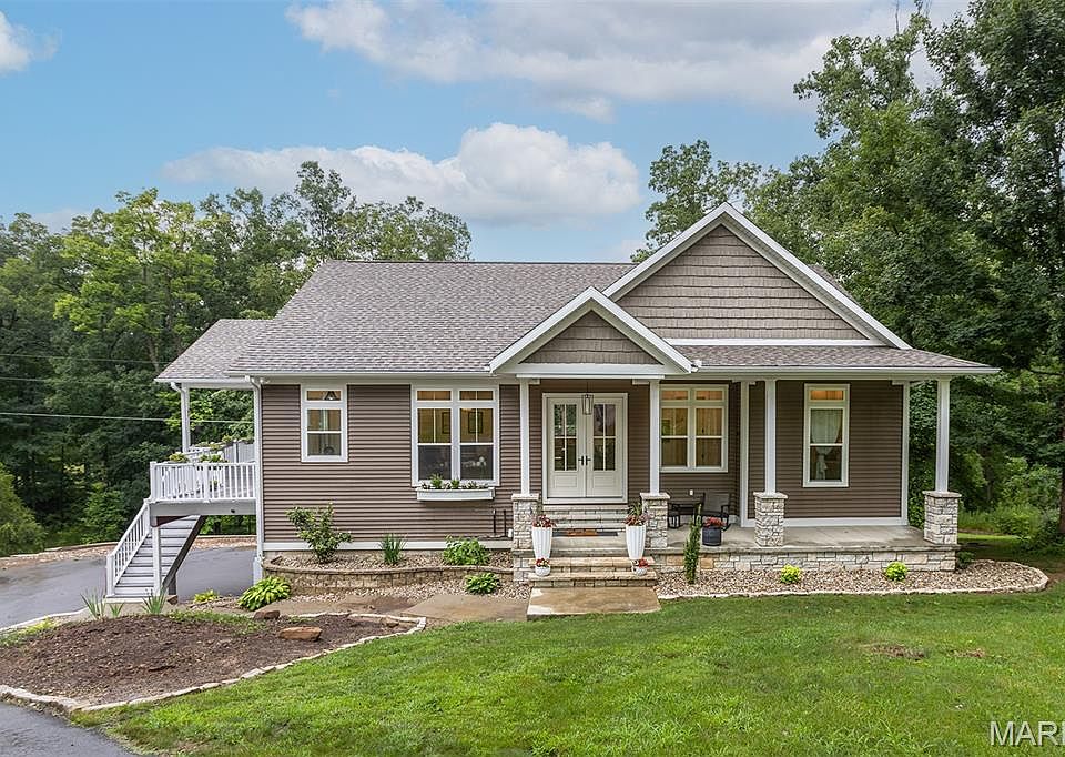 1st image of 459 Wellington Dr