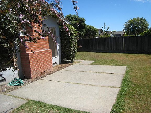 4th image of 648 Vasona Ave
