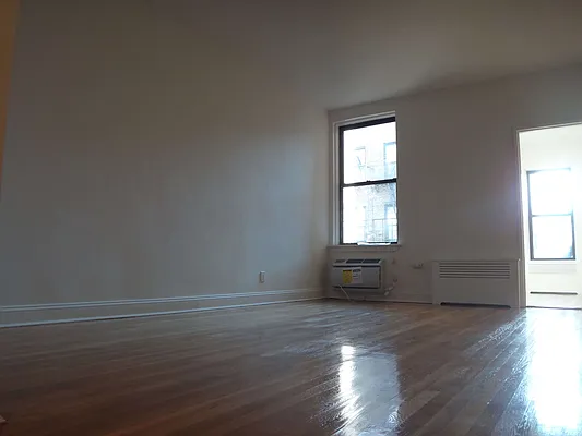 Rented by Paley Management | media 33