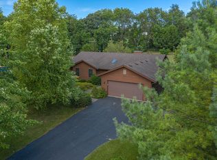 2920 E Appleridge Ln, Byron, IL 61010