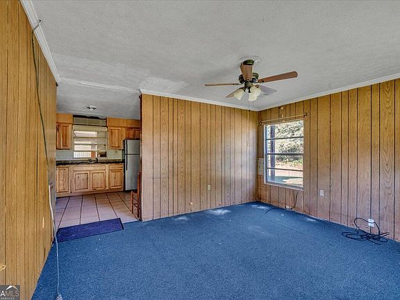 3rd image of 742 Cary Rd