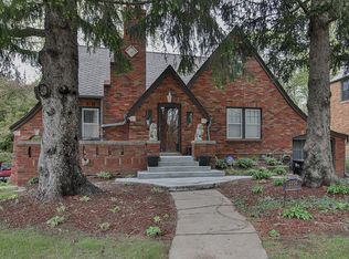 2504 N 52nd St, Omaha, NE 68104