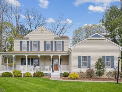 5 Kellie Ct, Califon, NJ, 07830