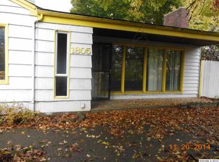 1805 Ferry St SE, Salem, OR 97301