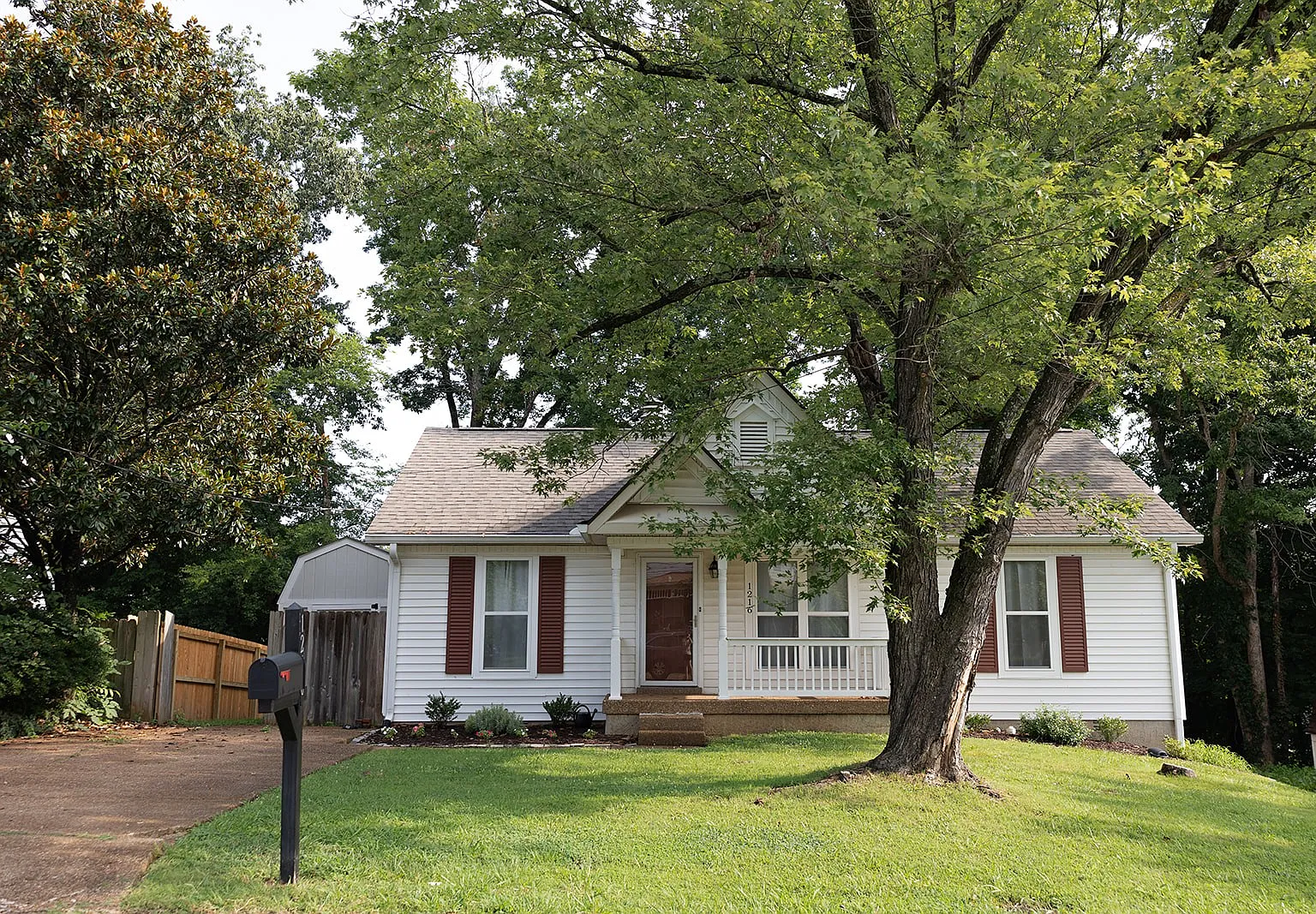 2 bed, 2.0 bath, 1066 sqft, $1,950 — Photo 1