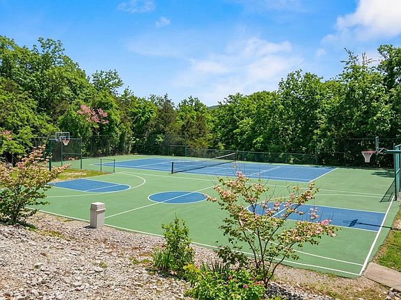 4th image of 212 Angora Road