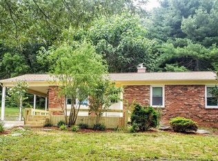 313 Oak Hill Rd, Candler, NC 28715