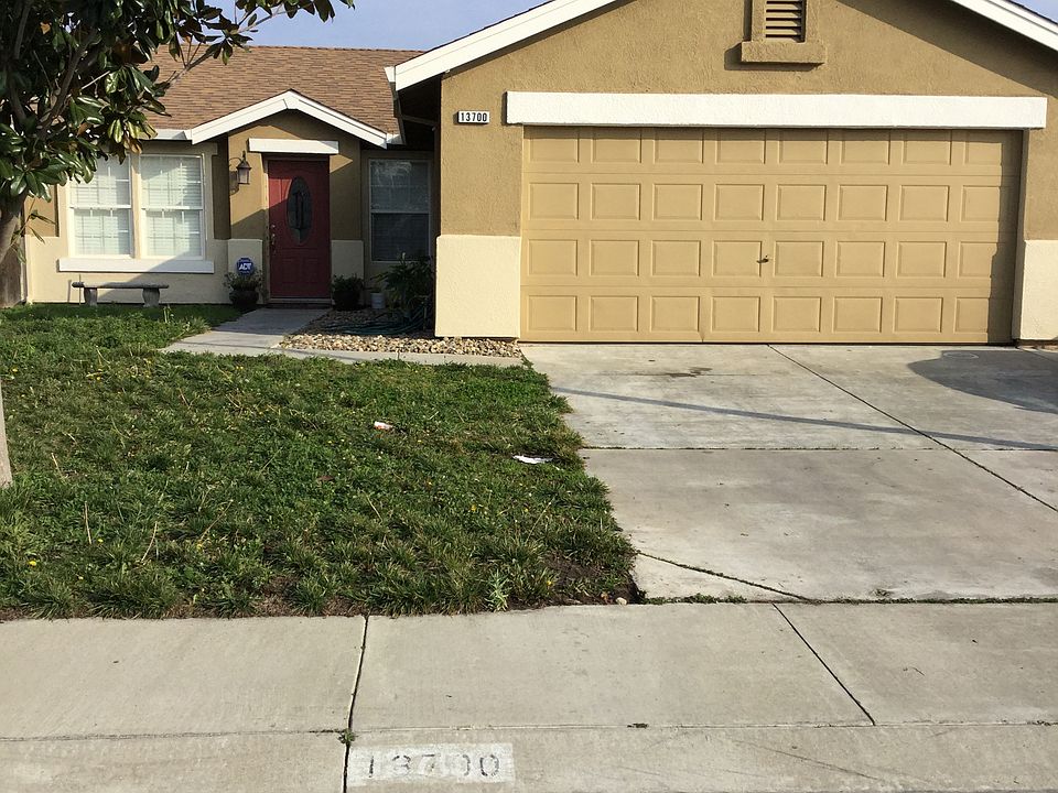1st image of 13700 Havenwood St