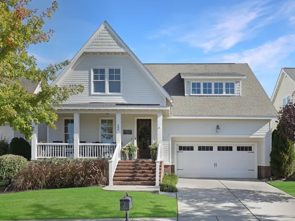 209 Mearleaf Pl, Holly Springs, NC 27540