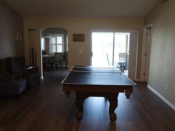 5th image of 710 SW 35th St