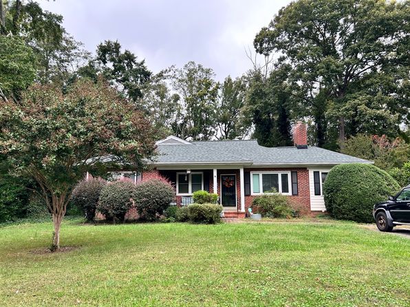 9004 Michaux Ln