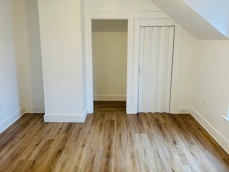 334 Brunswick St #B — Photo 11