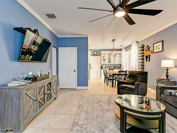 3rd image of 2078 SE Fern Park Dr