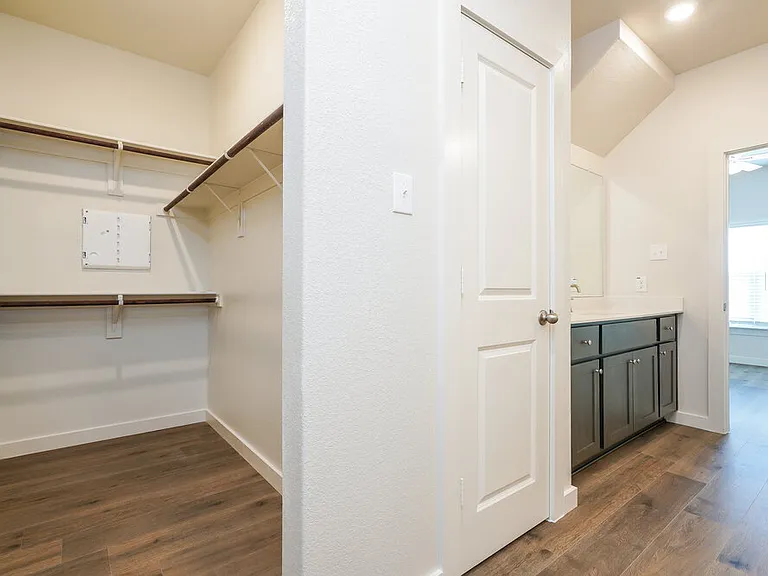 1545 Harvester Dr — Photo 12