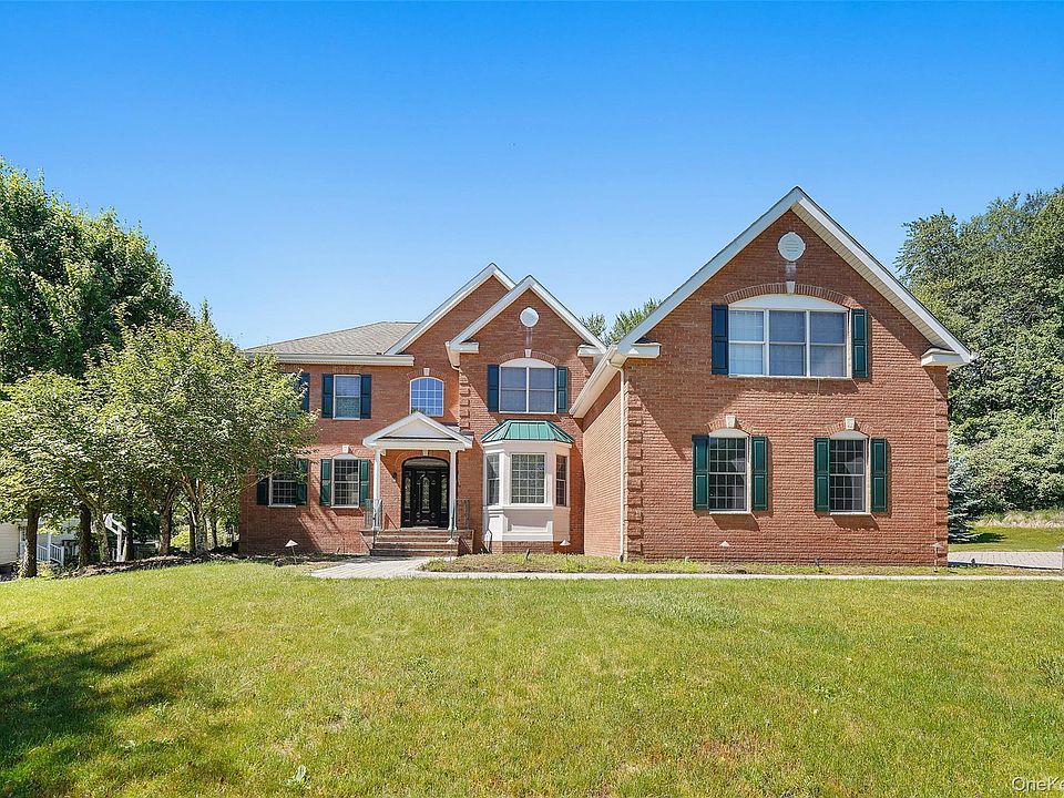 1st image of 83 Saint Andrews Lane