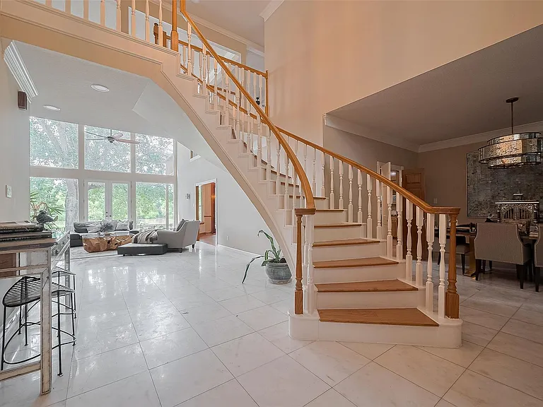 1123 Horseshoe Dr — Photo 4