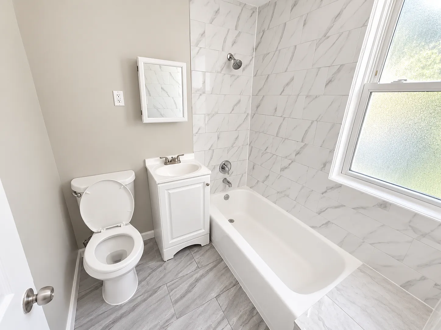 3 bed, 1200 sqft, $2,095 — Photo 3