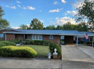 1304 E 5th St, Tuscumbia, AL 35674