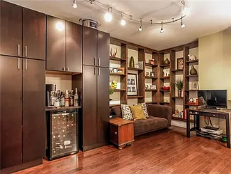 Sold by Avenue Sotheby's International Realty
