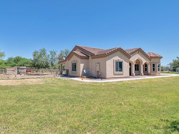 3rd image of 4976 E ROGERS Lane