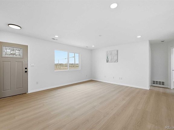 5th image of 578 N Mancos Drive