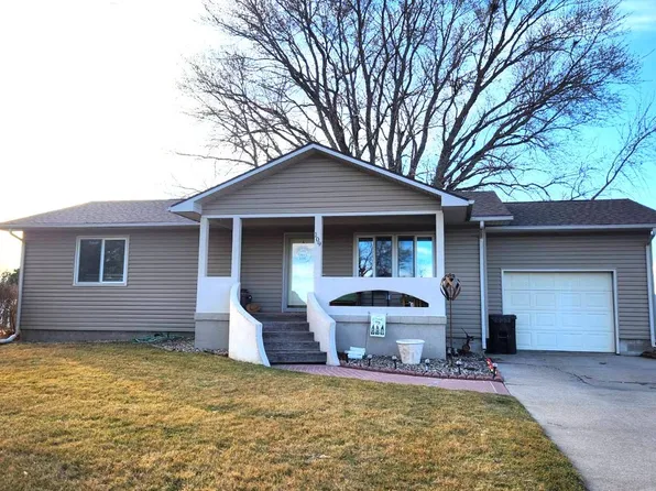 109 Nelson Cir, Saint Paul, NE 68873