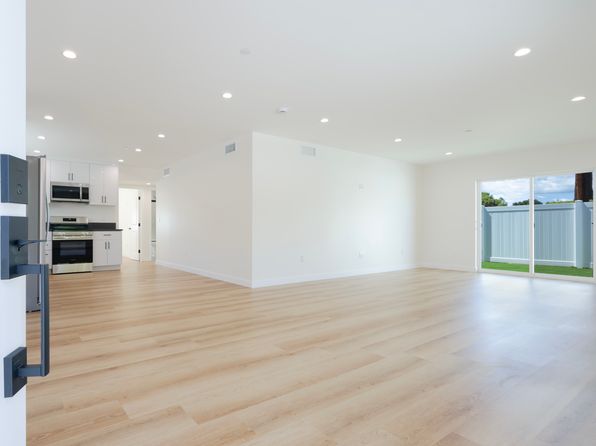 17080 Rayen St, Northridge, CA 91325