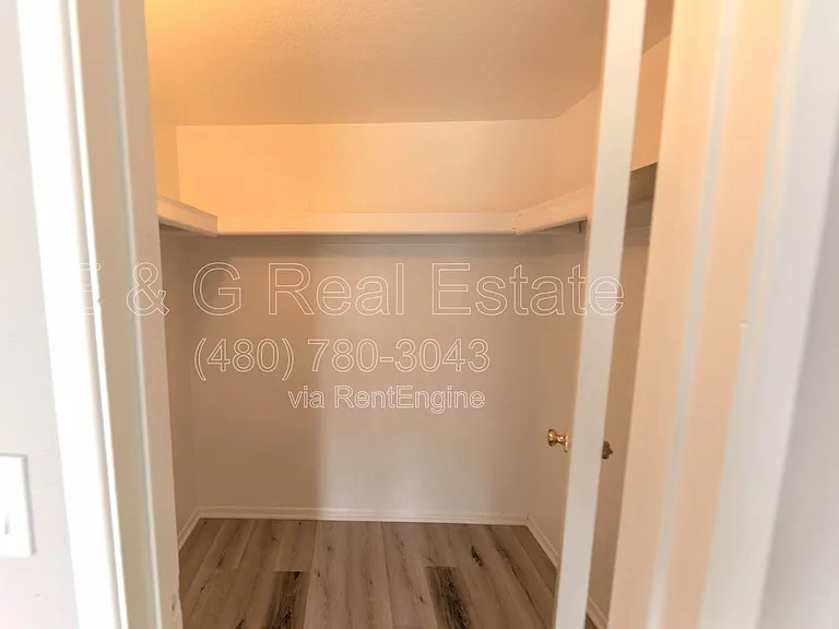 10713 W Campbell Ave — Photo 18