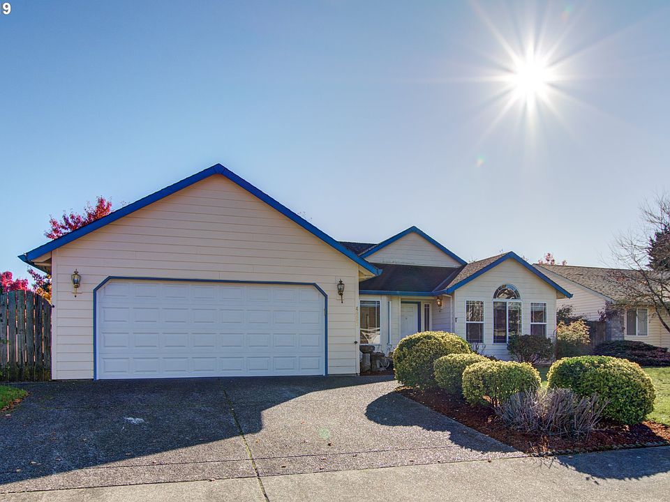 1st image of 4868 SE Stewart Ct