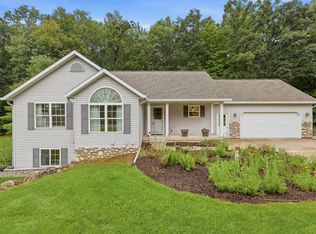 5075 Bonasa Dr NE, Rockford, MI 49341