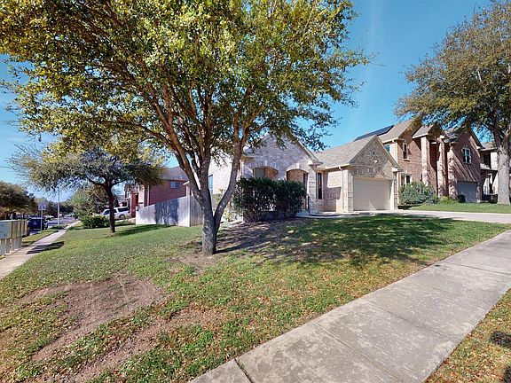 2nd image of 101 Springtree Cliff