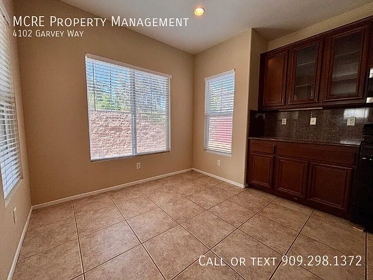 4102 Garvey Way — Photo 9