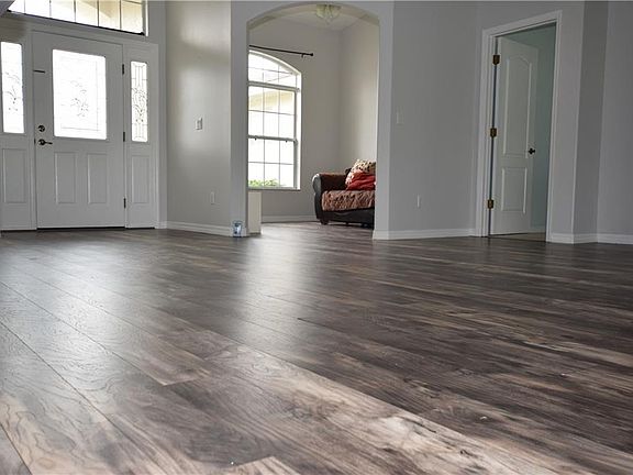 4th image of 13030 Colonnade Cir
