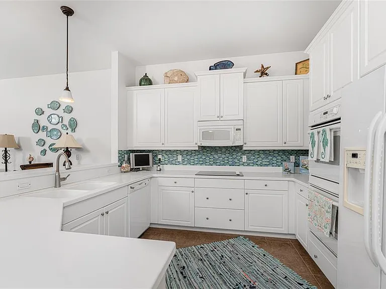 11100 Hacienda Del Mar Blvd #G-202 — Photo 10