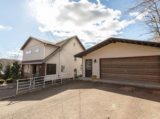 584 E Main St, Uniontown, PA 15401