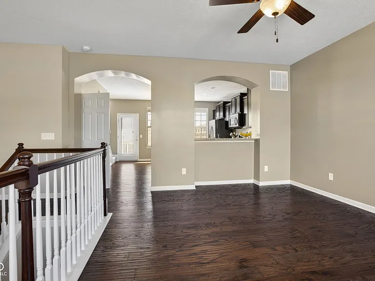 12692 Tamworth Dr — Photo 11