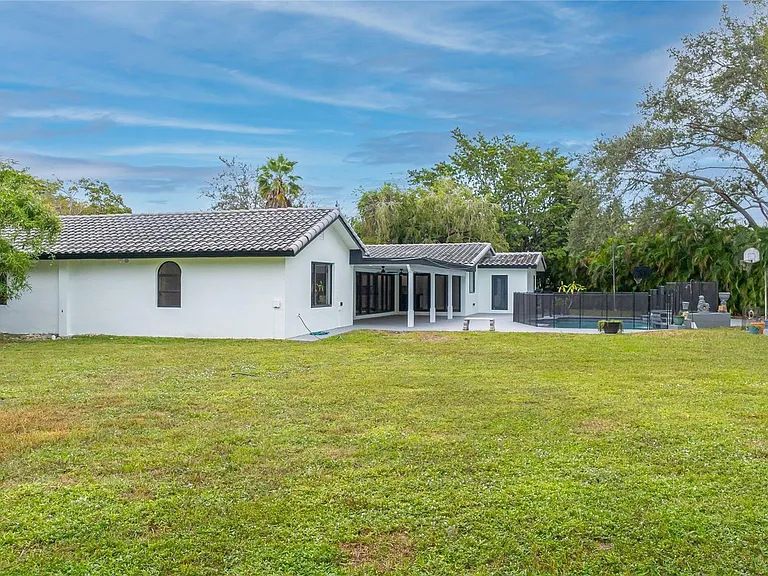 13401 SW 83rd Ave — Photo 71